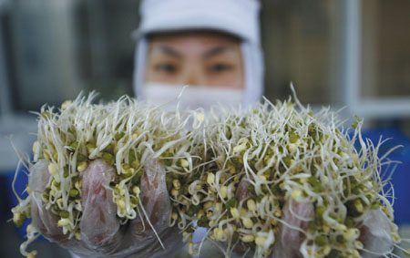 擦边的毒瘤早已无孔不入！ 别只盯着吴柳芳