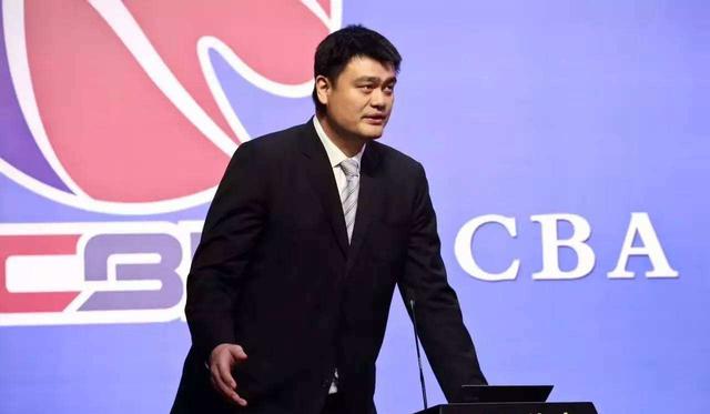 球衣退役 NBA CBA双料冠军 中国魔术师功成名就 国内唯一